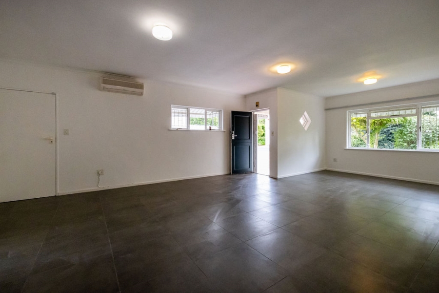 To Let 3 Bedroom Property for Rent in Onder Papegaaiberg Western Cape